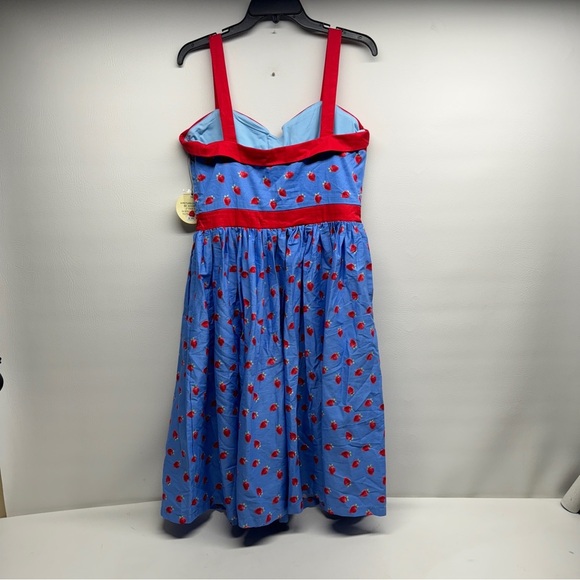 LINDY BOP IMELDA BLUE STRAWBERRY 🍓 DRESS SIZE 12 nwt - Picture 3 of 11